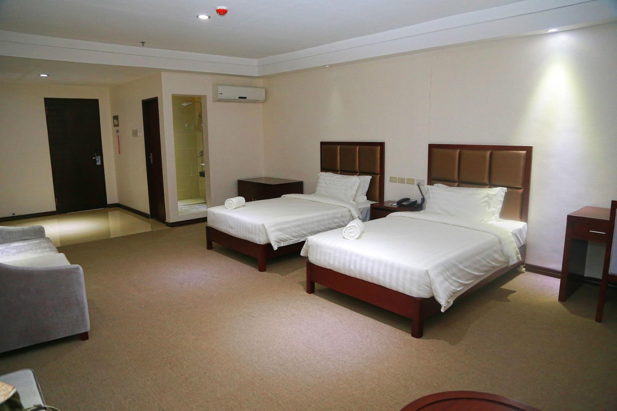 Big Hotel Cebu Extérieur photo