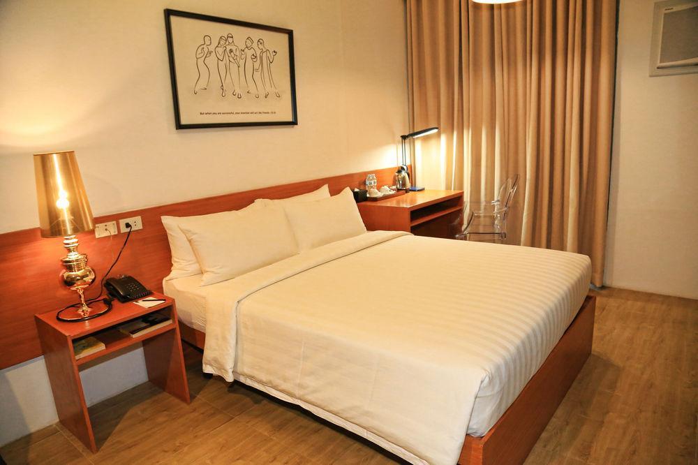 Big Hotel Cebu Extérieur photo