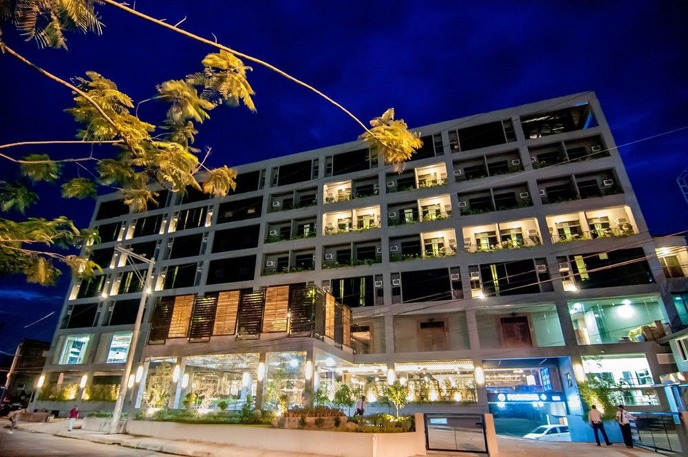 Big Hotel Cebu Extérieur photo