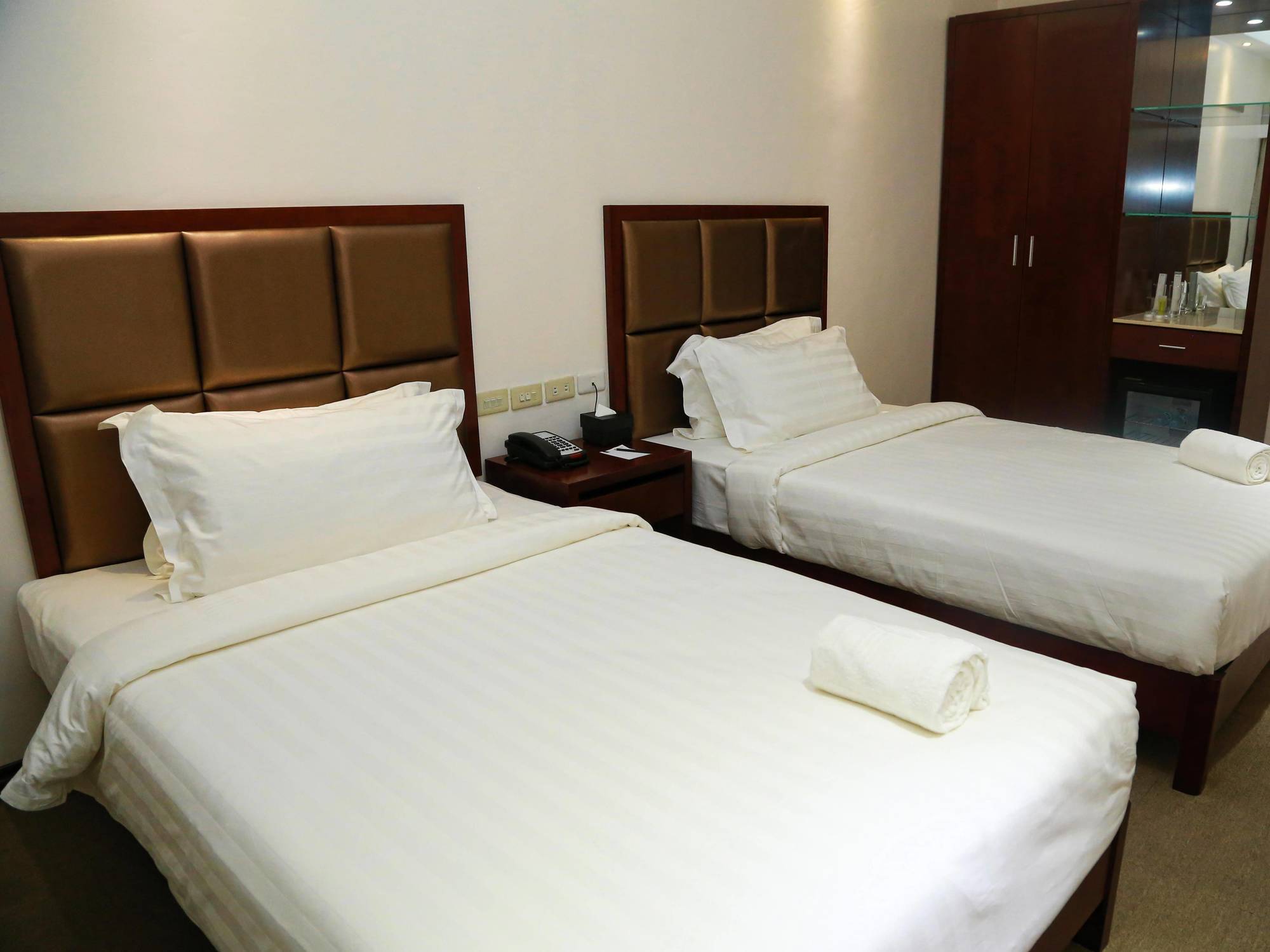 Big Hotel Cebu Extérieur photo
